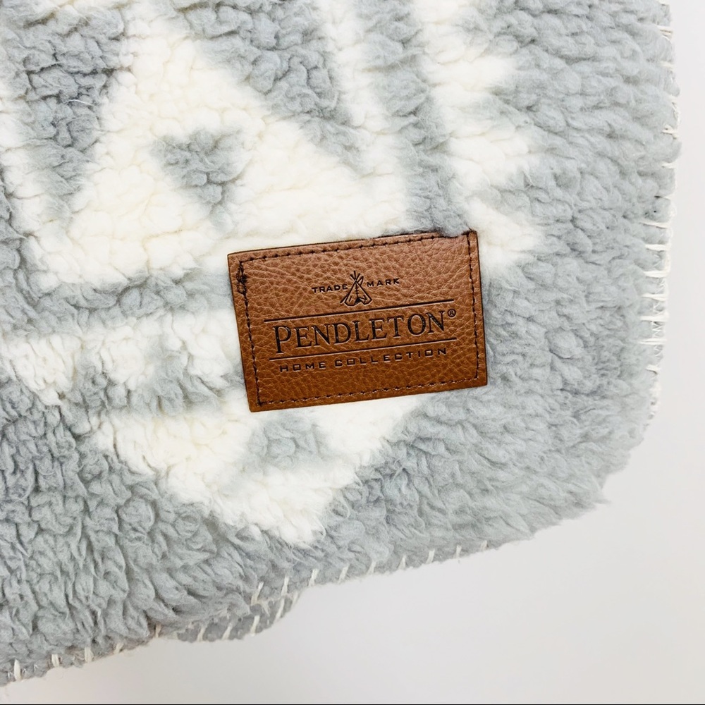 PENDLETON Sherpa Fleece Aztec Throw Blanket Tribal - Picture 3 of 8